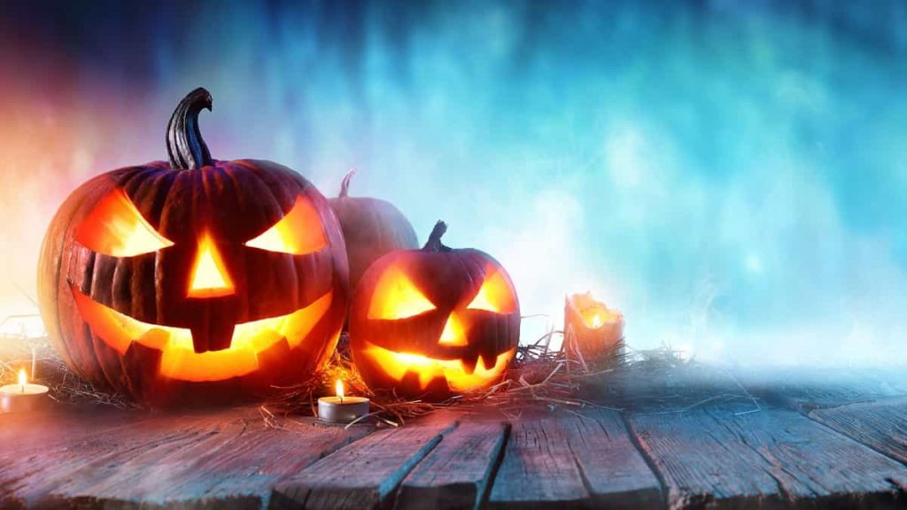 Weekend con delitto per festeggiare Halloween in modo originale con nuovi amici single