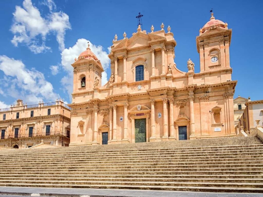 MiniTour della Sicilia Orientale per single