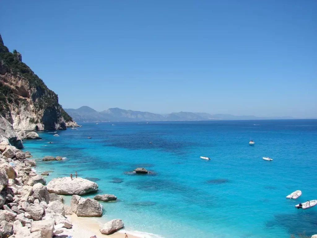 Settimana in Sardegna a Cala Ginepro per single